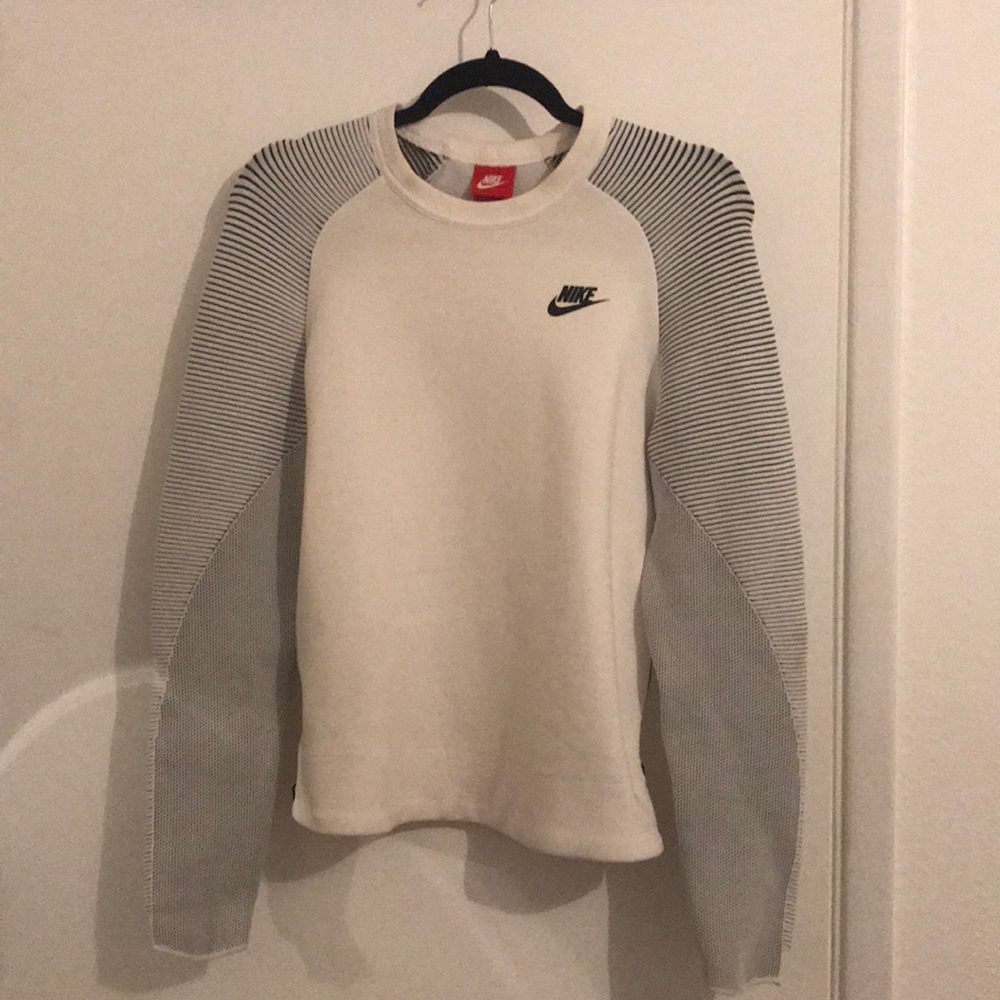 Nike Tech Fleece Crew Neck Long Sleeve Sweater